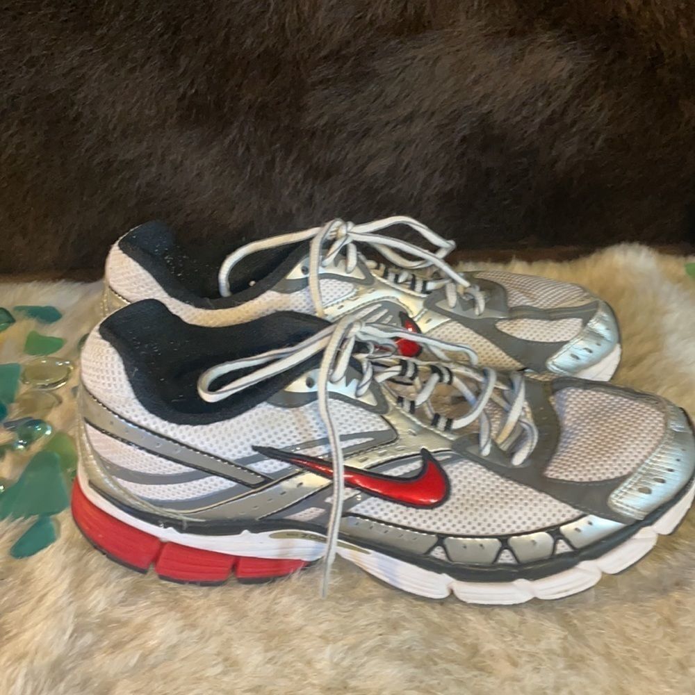 Nike shoes 9.5 (4862) - Picture 3 of 7